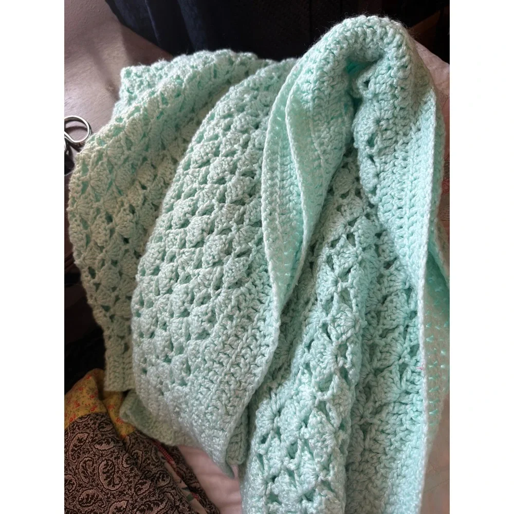 Handmade Mint Green Crochet Shell Stitch Throw Blanket 36x44 Soft Pastel Afghan